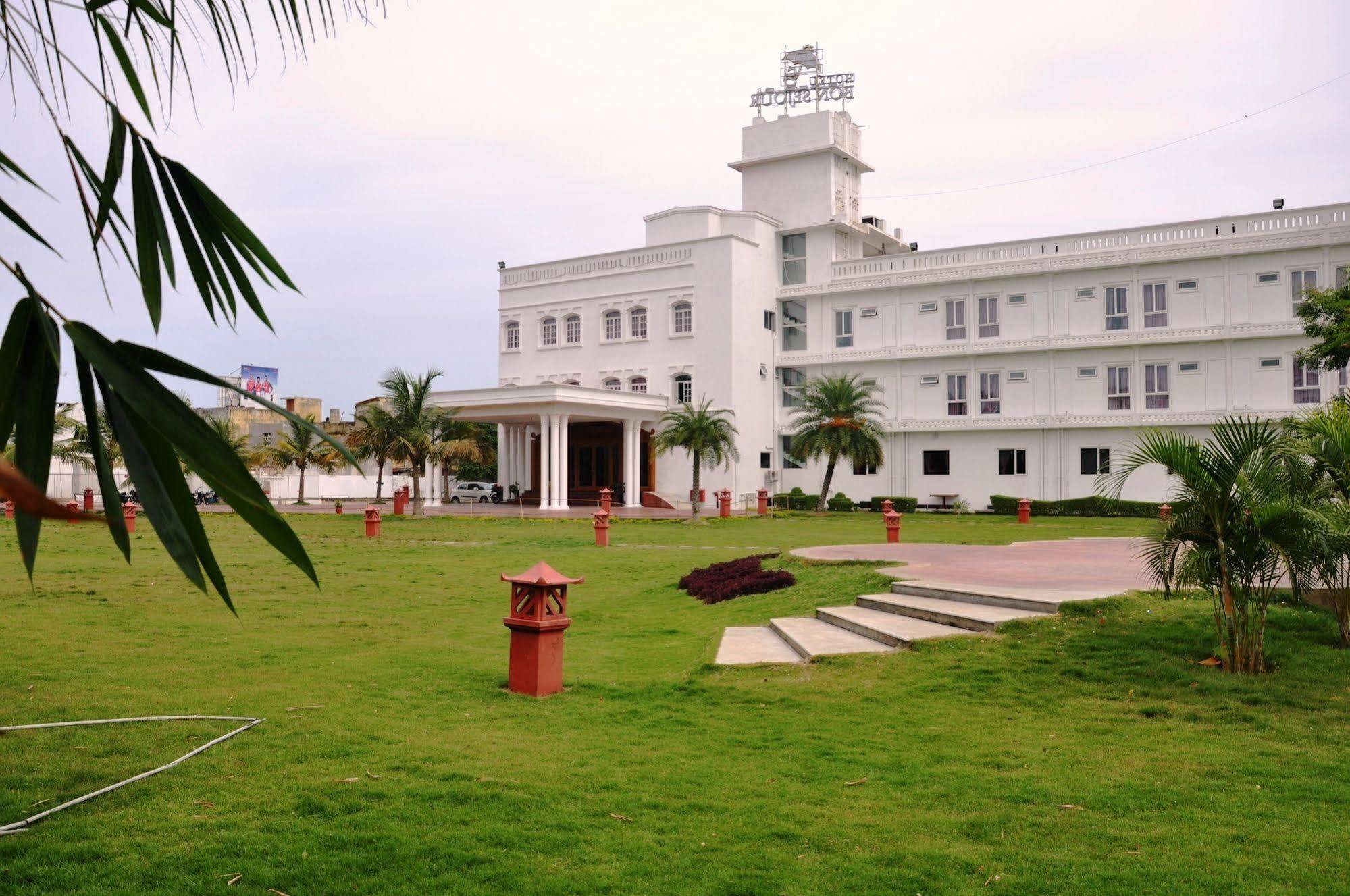 Hotel Bonsejour Pondicherry Exterior photo