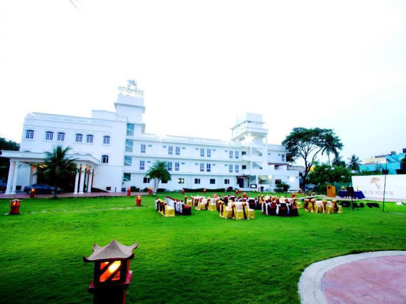 Hotel Bonsejour Pondicherry Exterior photo